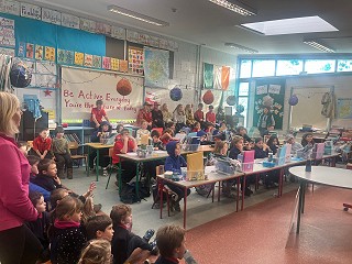 Bí Cineálta  (BE KIND)